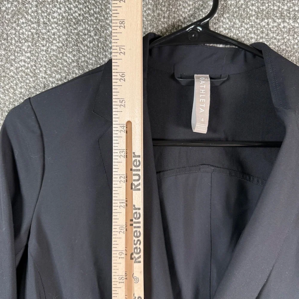 Athleta Chelsea Blazer Women 4 Black Zipper Pockets Stretch Commuter Travel Tech